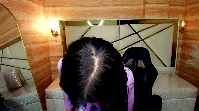 Snapshot of abby__r chatting on April 18, 2026, 12:40 pm abby r online show from April 18, 2026, 12:40 pm