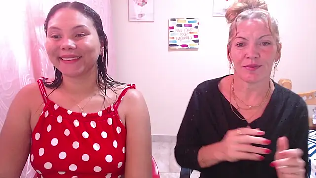 juliachannelhot online show from May 4, 2026, 8:22 pm