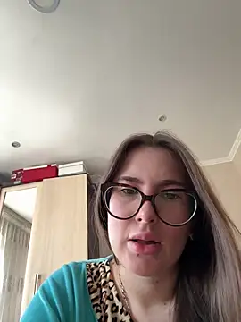 Snapshot of Lindasix chatting on April 23, 2026, 6:53 am Lindasix online show from April 23, 2026, 6:53 am