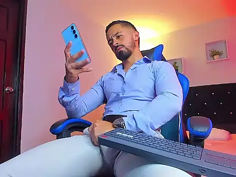 Snapshot of David_Onfire chatting on April 3, 2026, 2:40 am David Onfire online show from April 3, 2026, 2:40 am