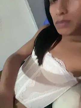 Snapshot of luna_duque chatting on June 10, 2026, 10:00 pm luna duque online show from June 10, 2026, 10:00 pm