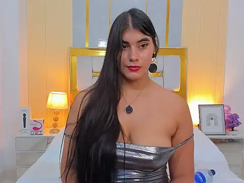 Snapshot of Alara_Keyy chatting on April 15, 2026, 7:58 pm Alara Keyy online show from April 15, 2026, 7:58 pm