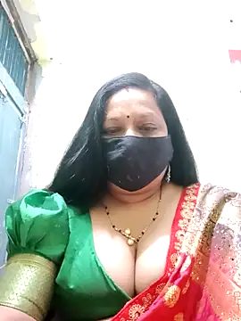 PINKI 024 online show from May 4, 2026, 5:22 am