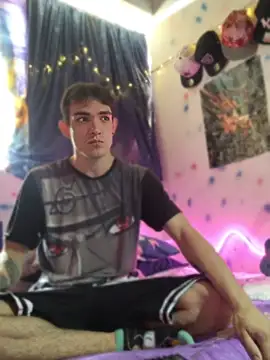 Snapshot of ThePrinz_maykiin chatting on April 3, 2026, 9:54 pm ThePrinz maykiin online show from April 3, 2026, 9:54 pm