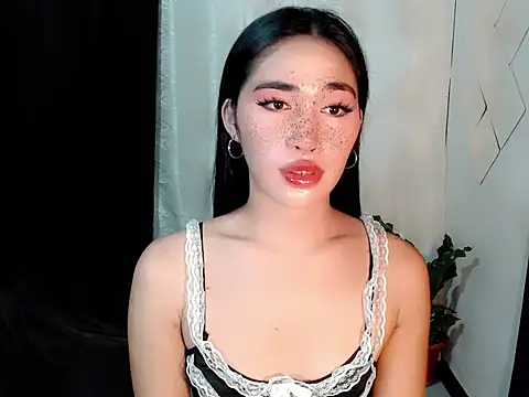 Snapshot of urasiankylie chatting on May 6, 2026, 3:16 pm urasiankylie online show from May 6, 2026, 3:16 pm