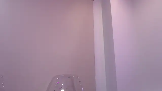 Polyvixennn online show from April 3, 2026, 7:37 am