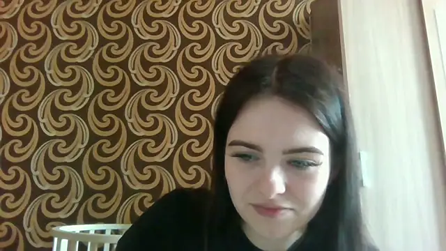Snapshot of KikiAmino chatting on June 6, 2026, 6:51 am KikiAmino online show from June 6, 2026, 6:51 am