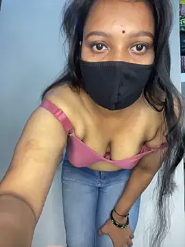 Monika 6999 online show from May 4, 2026, 5:22 am