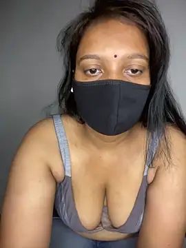 Monika 6999 online show from May 13, 2026, 5:20 pm