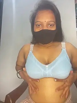 Monika 6999 online show from May 8, 2026, 4:22 pm