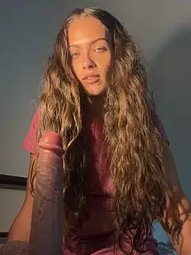 AliciaDx online show from April 11, 2026, 8:23 pm