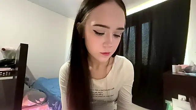 Adeline star online show from April 17, 2026, 8:39 am