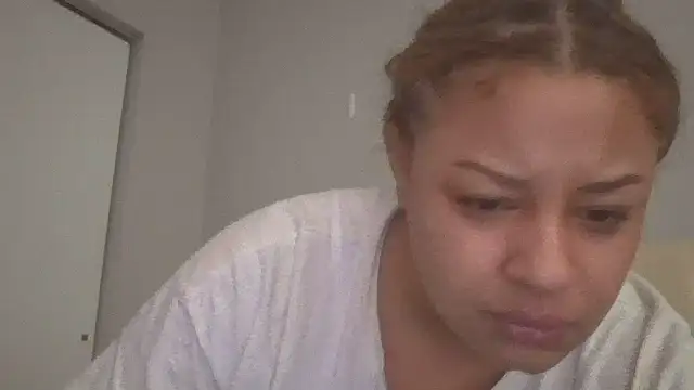Snapshot of madzbailey chatting on May 8, 2026, 2:43 pm madzbailey online show from May 8, 2026, 2:43 pm