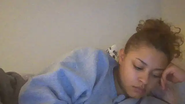 Snapshot of madzbailey chatting on June 7, 2026, 11:21 pm madzbailey online show from June 7, 2026, 11:21 pm