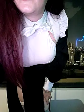 SweettBabyy online show from April 3, 2026, 2:23 pm