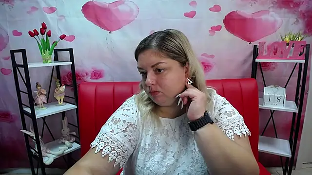 Snapshot of AdelinaMaster chatting on July 18, 2026, 5:05 am AdelinaMaster online show from July 18, 2026, 5:05 am