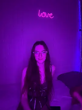 Snapshot of BabyBossVIP chatting on April 3, 2026, 6:25 pm BabyBossVIP online show from April 3, 2026, 6:25 pm