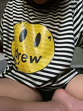 Snapshot of LiulyBaby chatting on April 4, 2026, 3:13 am LiulyBaby online show from April 4, 2026, 3:13 am