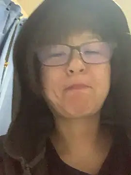 HiRo0402 online show from April 3, 2026, 12:55 pm