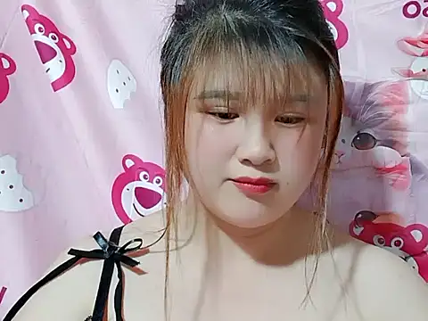 Snapshot of Lyly_20 chatting on April 2, 2026, 3:41 pm Lyly 20 online show from April 2, 2026, 3:41 pm