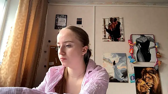 SabinaHaggen online show from April 28, 2026, 1:37 pm