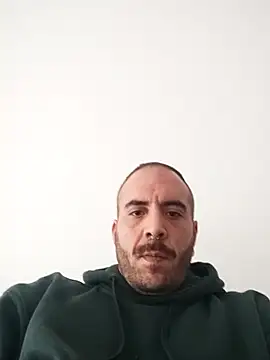 iismael222 online show from April 2, 2026, 4:02 pm