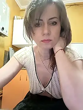 Snapshot of TaynaSecret chatting on April 30, 2026, 8:38 pm TaynaSecret online show from April 30, 2026, 8:38 pm