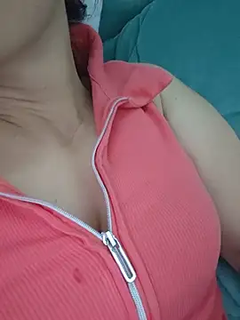 Snapshot of sara_41 chatting on June 14, 2026, 7:59 pm sara 41 online show from June 14, 2026, 7:59 pm