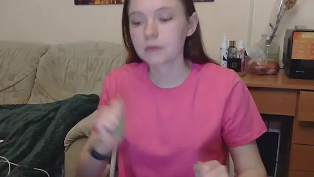 JessicaHolland1 online show from May 17, 2026, 6:19 pm
