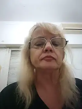 Snapshot of MatureElegantWidow chatting on May 18, 2026, 1:06 am MatureElegantWidow online show from May 18, 2026, 1:06 am