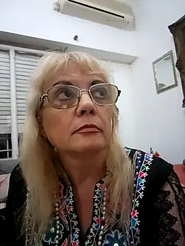 Snapshot of MatureElegantWidow chatting on April 12, 2026, 11:52 pm MatureElegantWidow online show from April 12, 2026, 11:52 pm