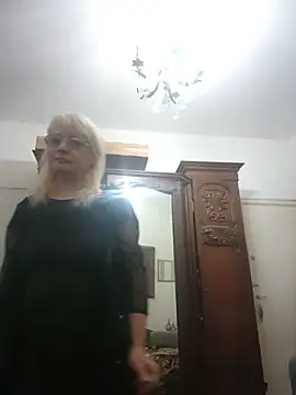 Snapshot of MatureElegantWidow chatting on May 9, 2026, 12:36 am MatureElegantWidow online show from May 9, 2026, 12:36 am