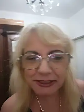 Snapshot of MatureElegantWidow chatting on May 15, 2026, 12:19 am MatureElegantWidow online show from May 15, 2026, 12:19 am