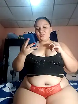 Snapshot of Marialae2735 chatting on April 8, 2026, 6:53 pm Marialae2735 online show from April 8, 2026, 6:53 pm