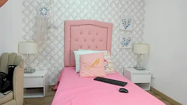 Snapshot of sofia_martinez_9 chatting on May 15, 2026, 7:23 pm sofia martinez 9 online show from May 15, 2026, 7:23 pm