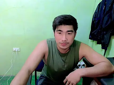 Snapshot of Hunkfireman chatting on April 16, 2026, 11:51 pm Hunkfireman online show from April 16, 2026, 11:51 pm