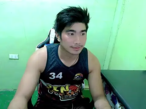Snapshot of Hunkfireman chatting on July 5, 2026, 11:22 pm Hunkfireman online show from July 5, 2026, 11:22 pm