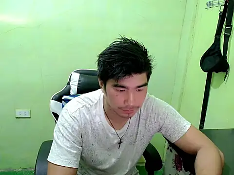 Snapshot of Hunkfireman chatting on June 18, 2026, 11:32 pm Hunkfireman online show from June 18, 2026, 11:32 pm