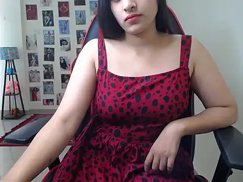 Snapshot of Kinky_babyy chatting on April 6, 2026, 6:25 am Kinky babyy online show from April 6, 2026, 6:25 am