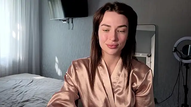 Kira  love1 online show from May 20, 2026, 6:43 am
