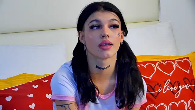 Snapshot of YasminnStorm chatting on May 8, 2026, 4:38 am YasminnStorm online show from May 8, 2026, 4:38 am
