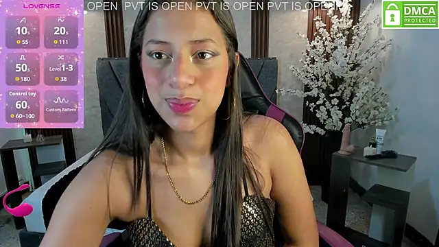 Snapshot of Atiena_ chatting on May 1, 2026, 11:10 pm Atiena online show from May 1, 2026, 11:10 pm