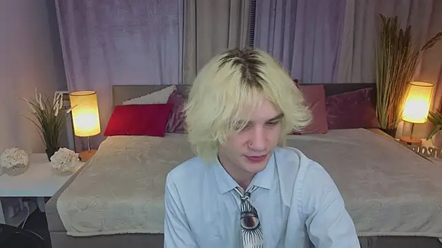 JameMilann online show from May 25, 2026, 8:18 pm