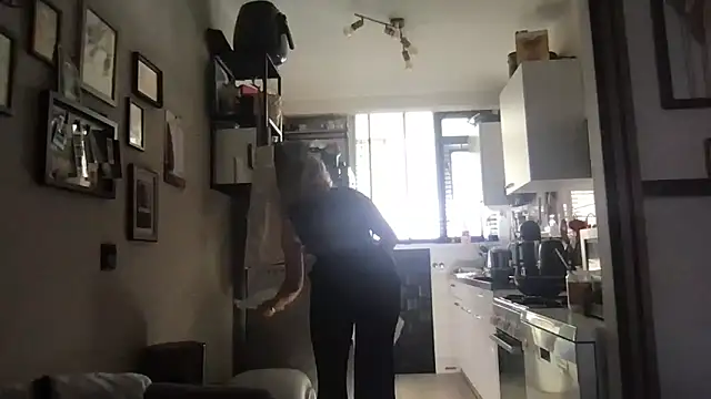 Snapshot of BlondSeduction chatting on April 8, 2026, 8:38 am BlondSeduction online show from April 8, 2026, 8:38 am