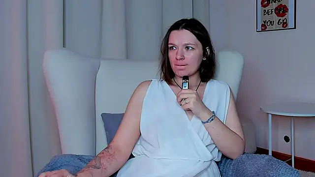 kirarogersss online show from May 21, 2026, 4:04 pm
