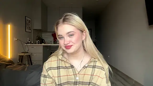 kirtova  online show from April 19, 2026, 12:06 pm