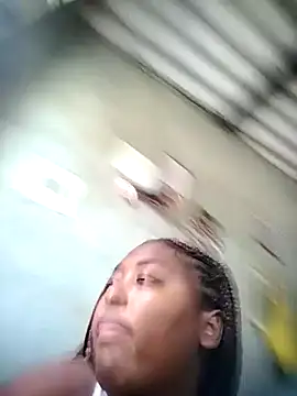 Snapshot of Fuegodulce chatting on April 3, 2026, 8:26 pm Fuegodulce online show from April 3, 2026, 8:26 pm