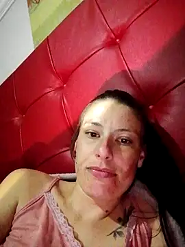 Snapshot of Hildaqii chatting on June 21, 2026, 7:52 pm Hildaqii online show from June 21, 2026, 7:52 pm