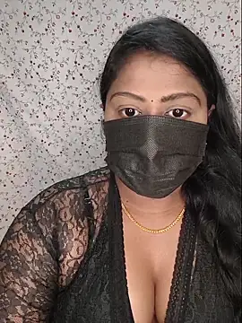 Romantic Woman online show from May 31, 2026, 6:20 pm