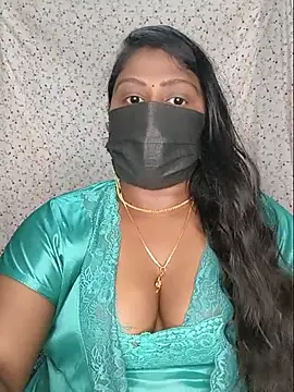 Snapshot of Romantic_Woman chatting on June 12, 2026, 6:49 pm Romantic Woman online show from June 12, 2026, 6:49 pm
